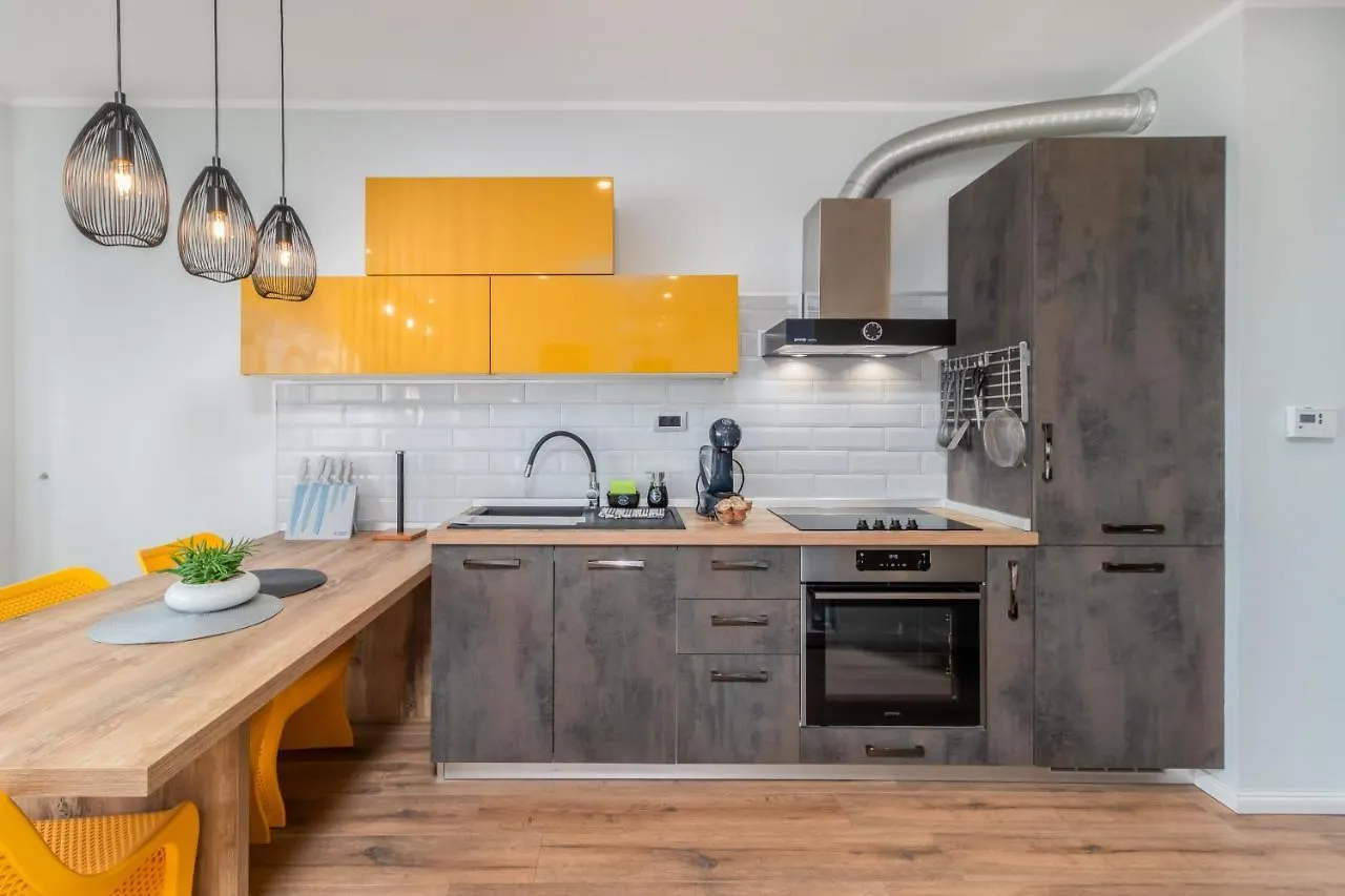 Adastra Apartments With Private Parking And Floor Heating Rijeka
